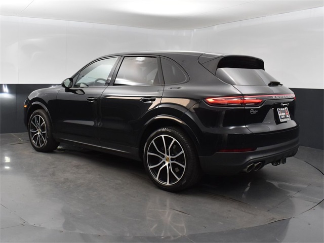 2021 Porsche Cayenne S photo 3