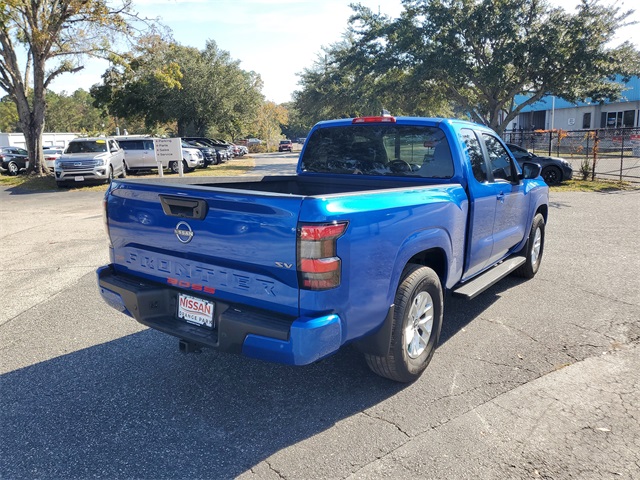 2024 Nissan Frontier SV photo 2