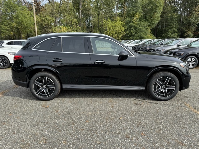 2026 Mercedes Benz GLC 300 4MATIC photo 2