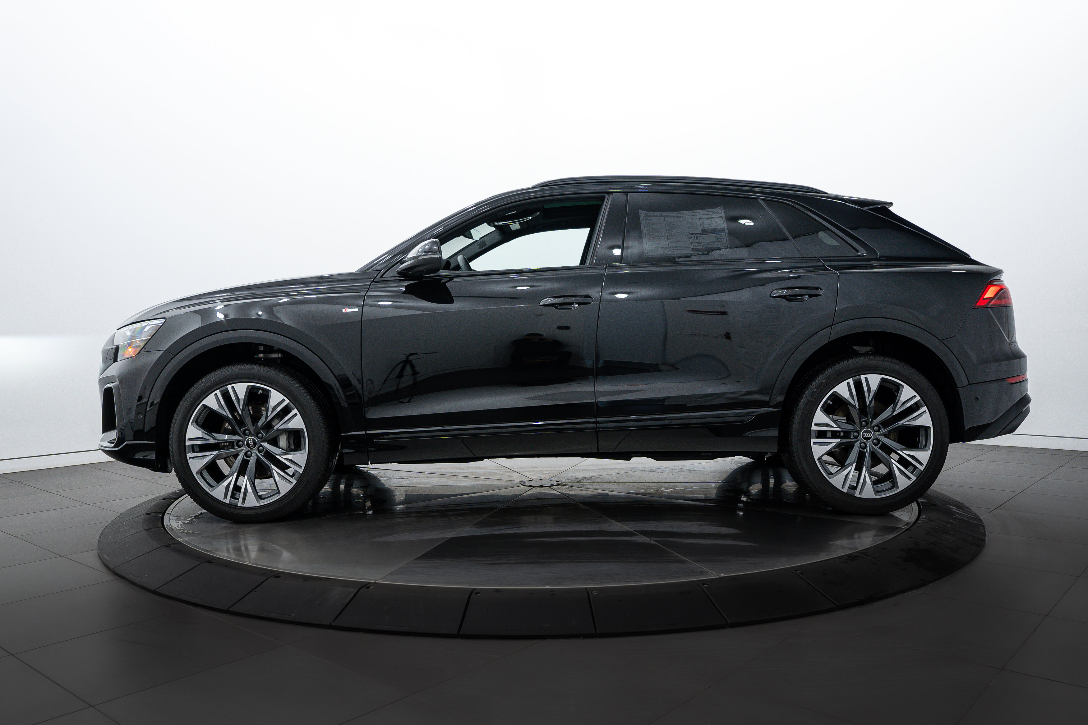 2025 Audi Q8 line Premium Plus photo 7