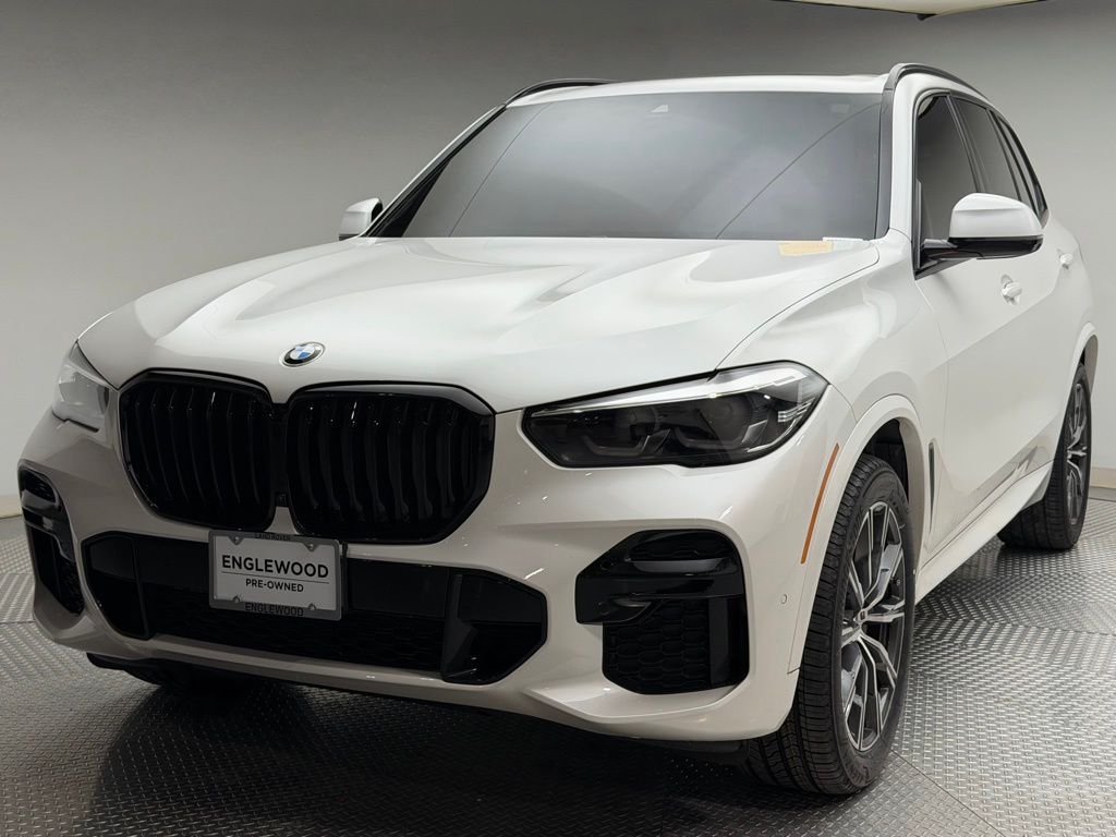 2022 BMW X5 40i's photo