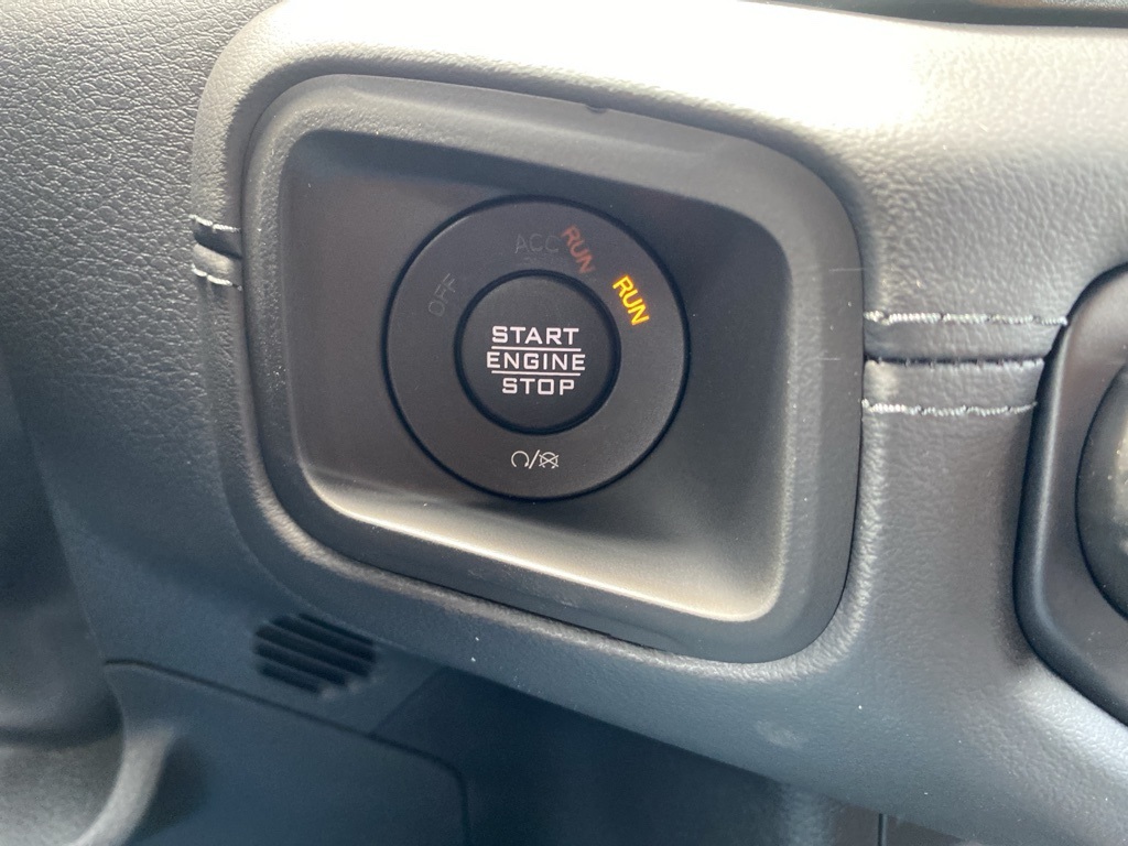 2025 Jeep Wrangler Sahara photo 20