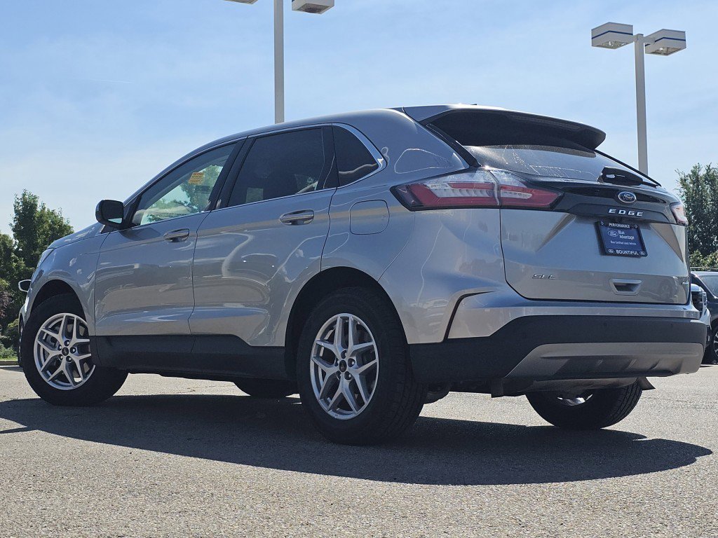 2024 Ford Edge SEL photo 18