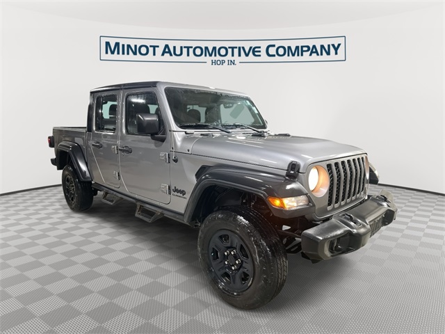 2020 Jeep Gladiator Sport's photo
