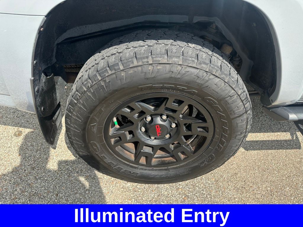 2017 Toyota 4Runner TRD Pro photo 8