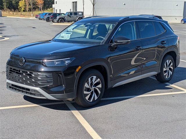 2026 Volkswagen Tiguan S photo 3