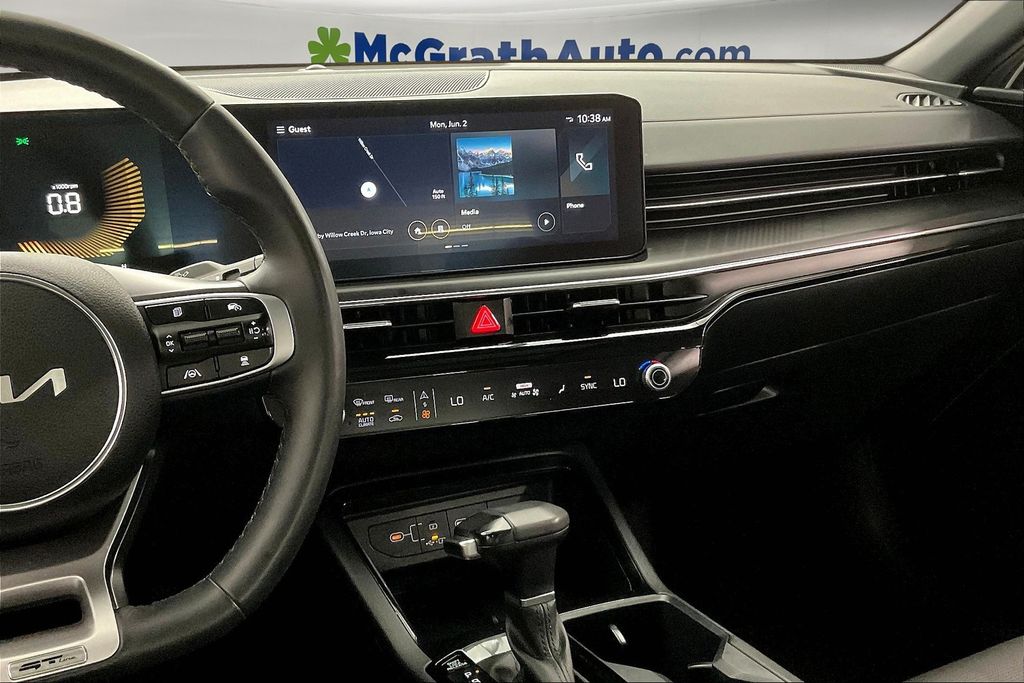 2025 Kia K5 GT-Line photo 5