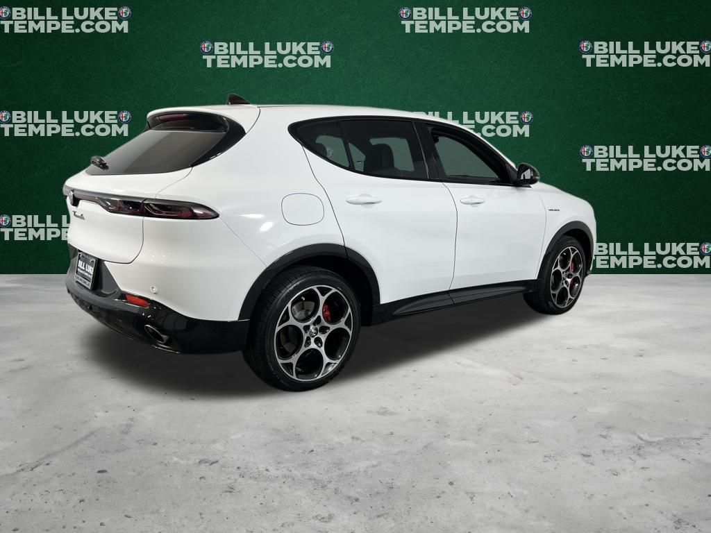 2024 Alfa Romeo Tonale Veloce photo 4