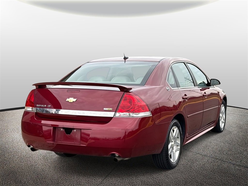 2009 Chevrolet Impala 2LT photo 2