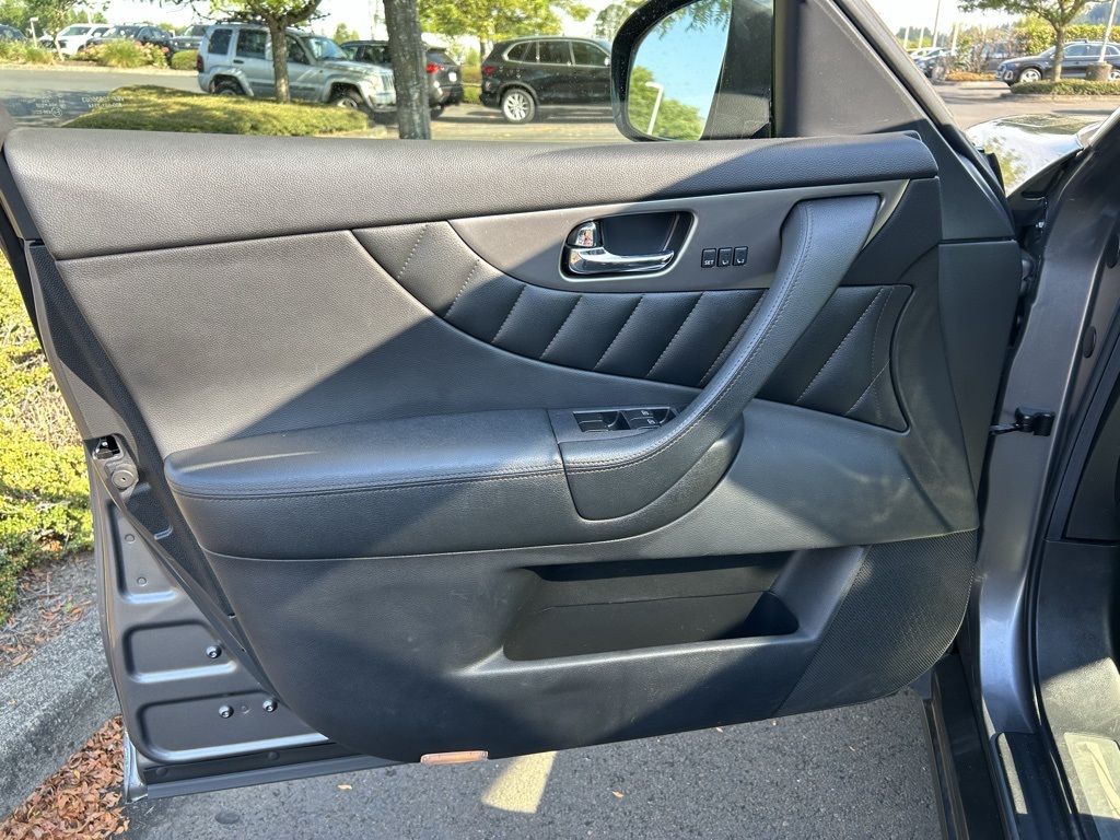 2013 Infiniti FX37 Base photo 9