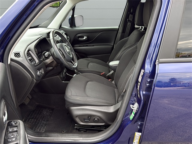 2020 Jeep Renegade Altitude photo 21