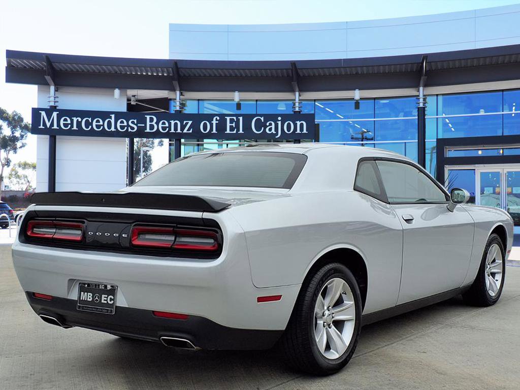 2023 Dodge Challenger SXT photo 3