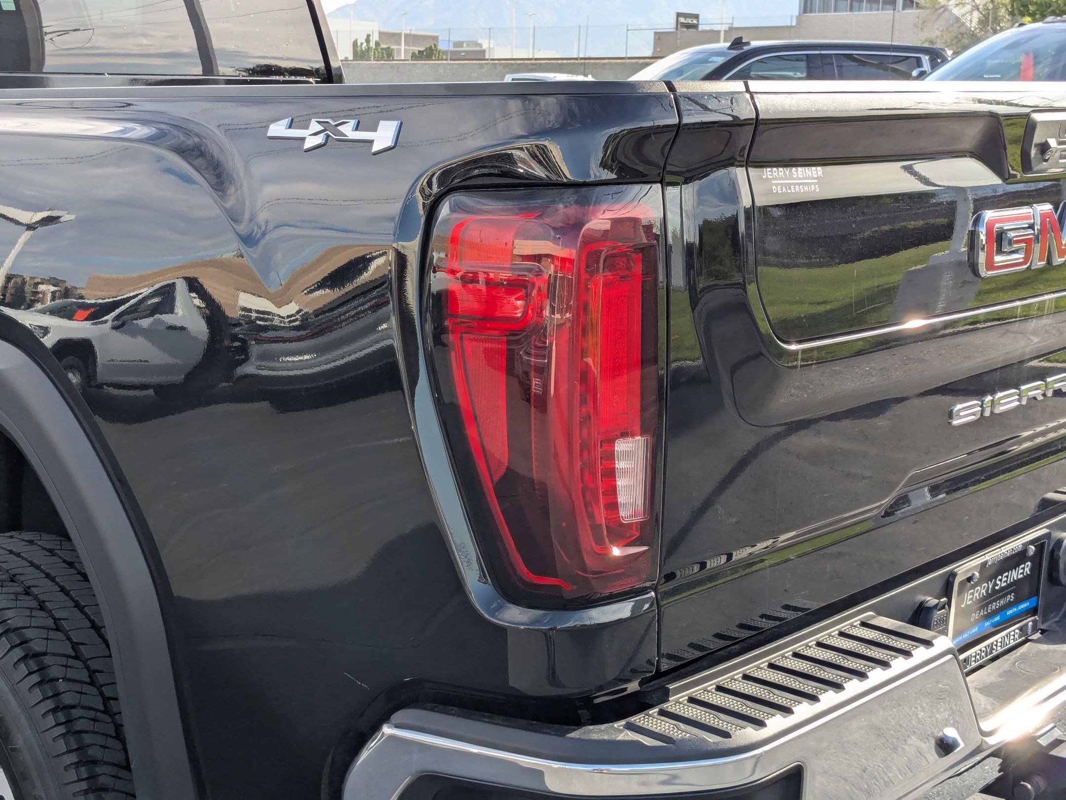 2022 Gmc Sierra HD SLT photo 11