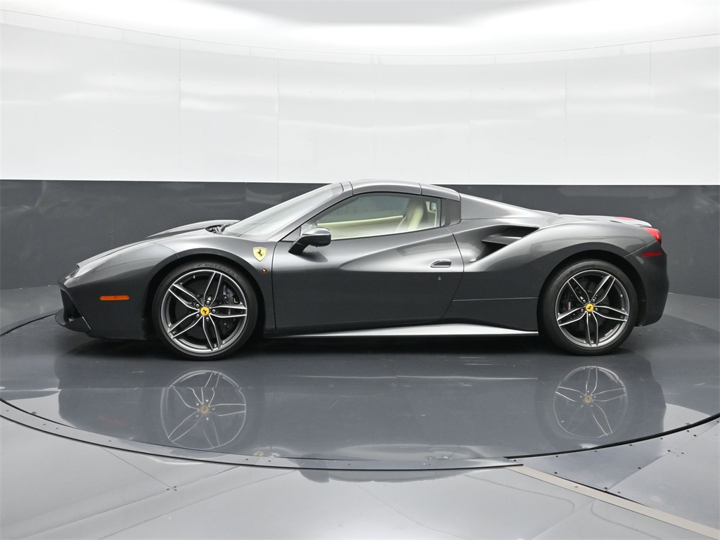2018 Ferrari 488 Spider photo 3