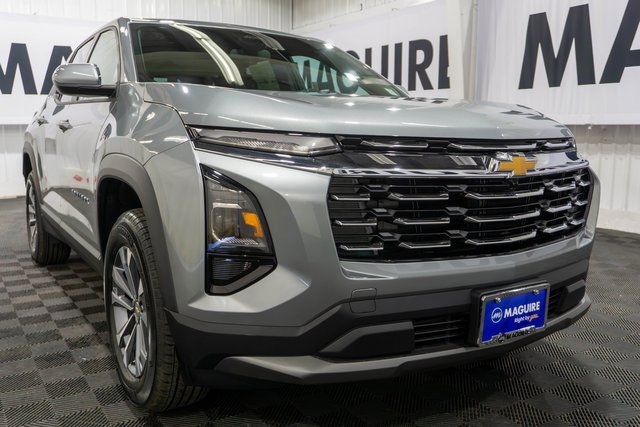 2026 Chevrolet Equinox LT photo 3
