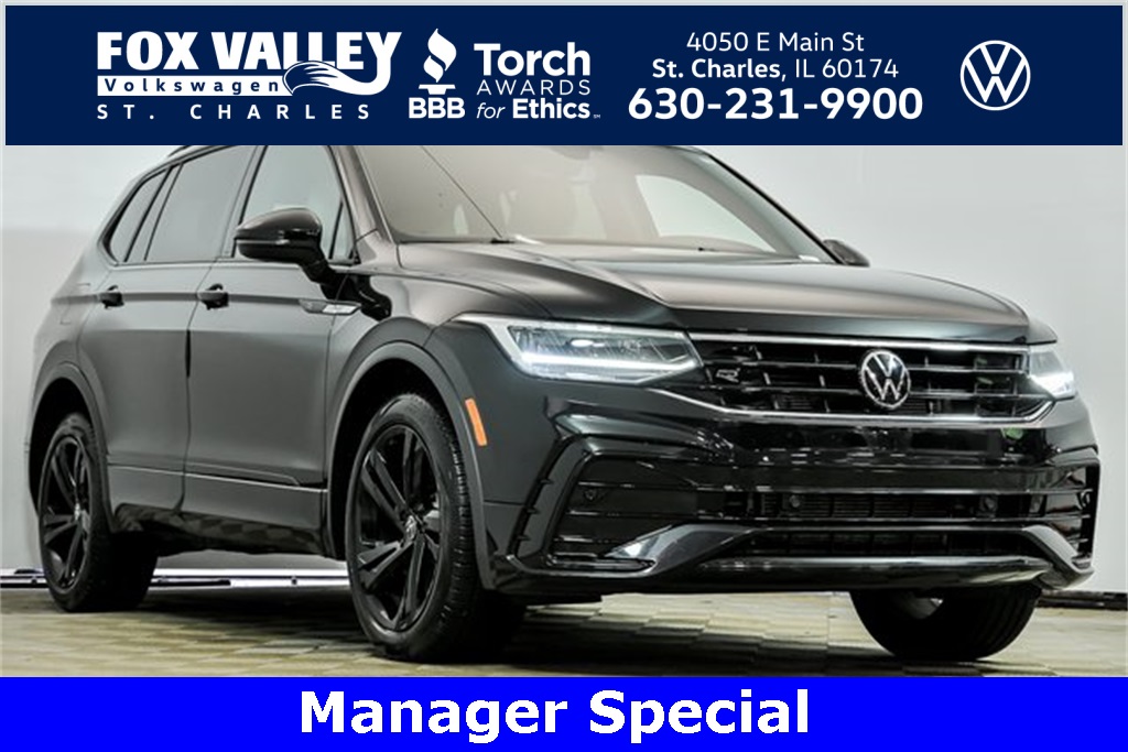 2023 Volkswagen Tiguan SE R-LINE BLACK's photo