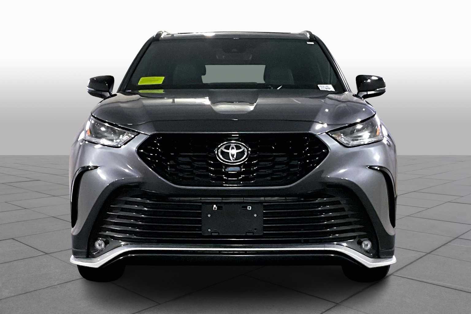 2023 Toyota Highlander XSE photo 2