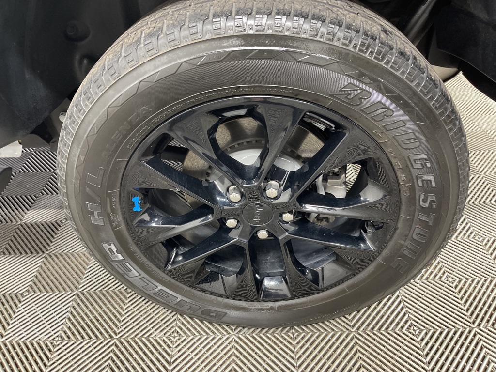 2023 Jeep Wrangler Sahara 4xe photo 32