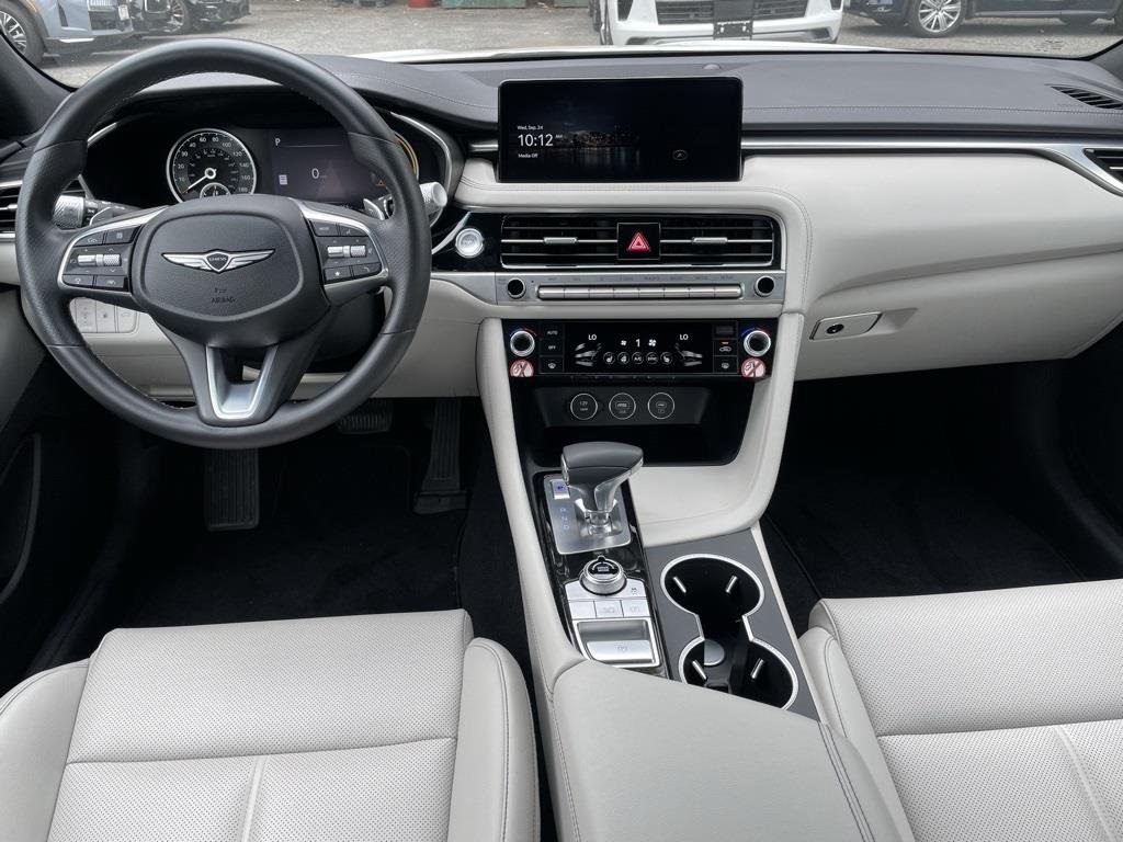 2024 Genesis G70 2.5T Sport Prestige photo 10