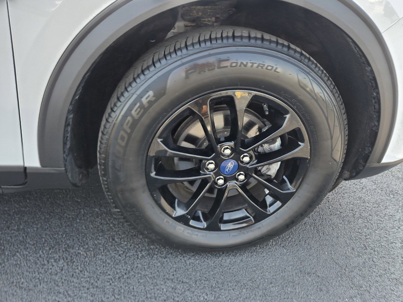 2020 Ford Escape SE Sport Hybrid photo 39