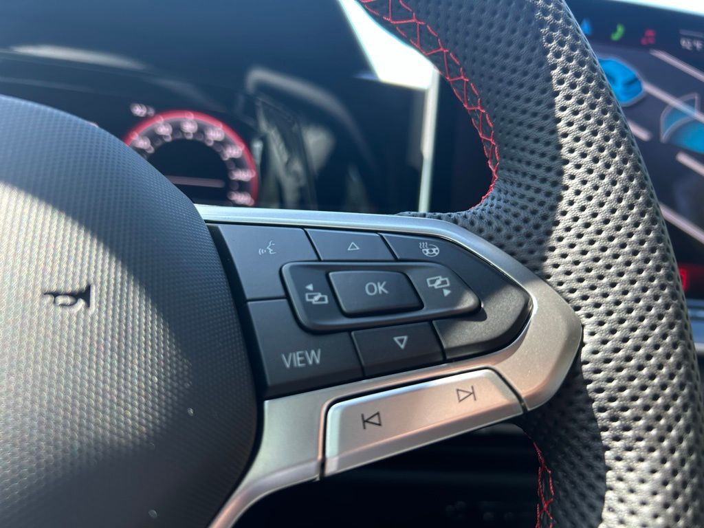 2025 Volkswagen Golf GTI SE photo 15