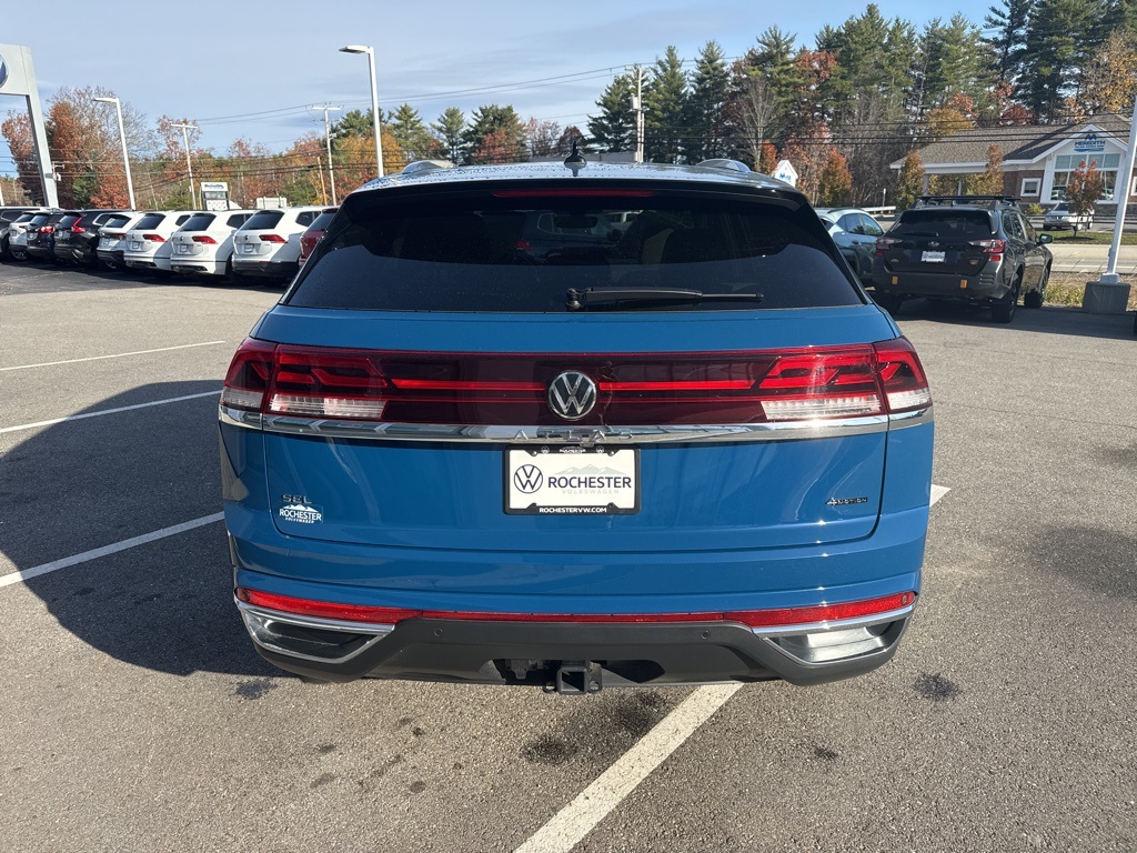 2025 Volkswagen Atlas Cross Sport SEL photo 2