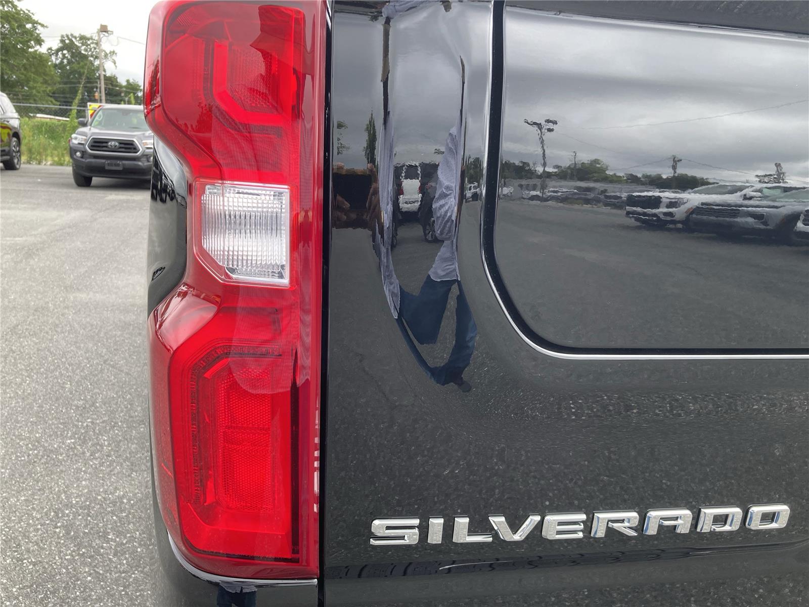 2026 Chevrolet Silverado 1500 LTZ photo 10
