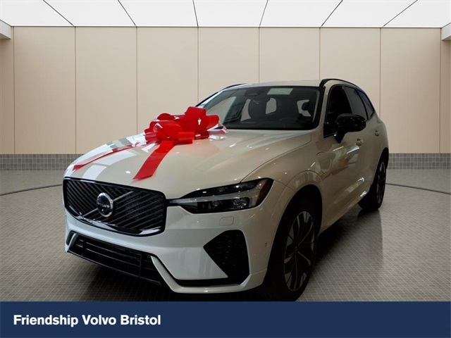 2026 Volvo XC60 Plus's photo