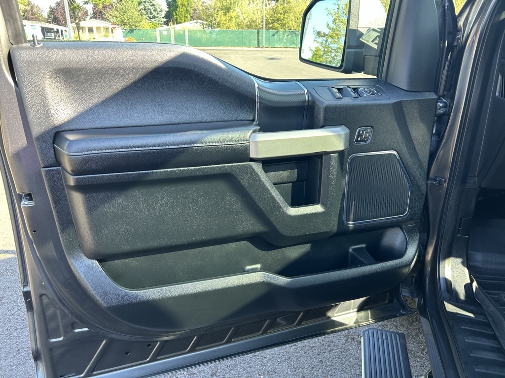 2018 Ford F-150 Lariat photo 11