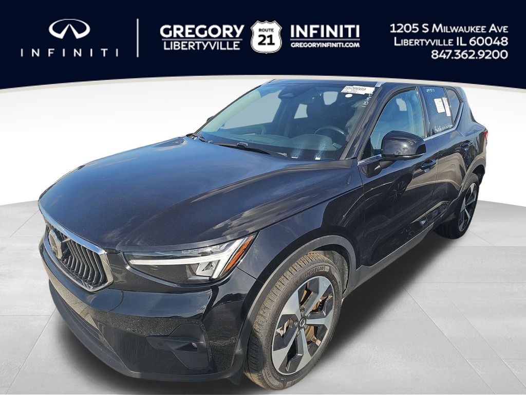 2025 Volvo XC40 Plus's photo