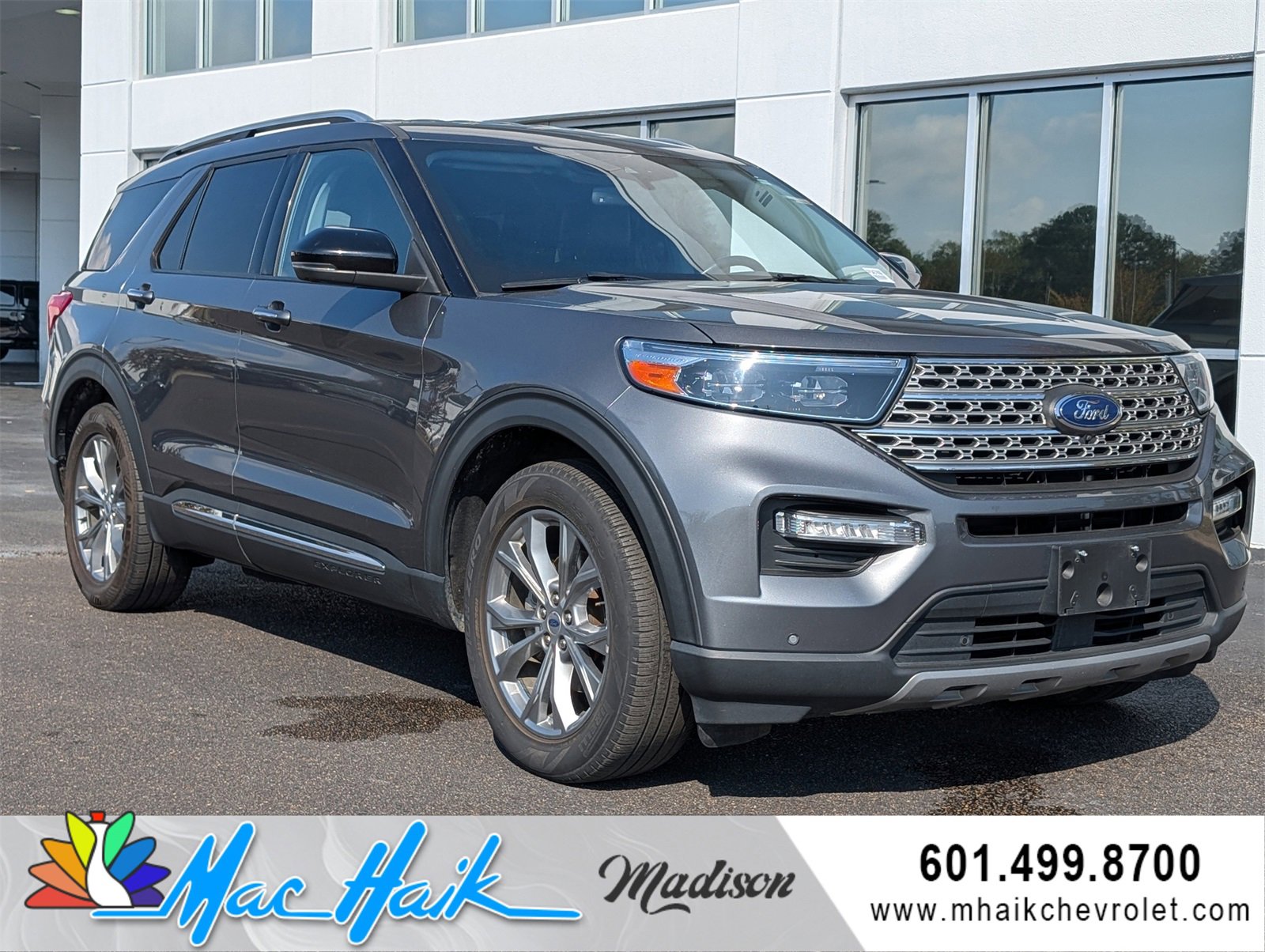 2023 Ford Explorer Limited's photo