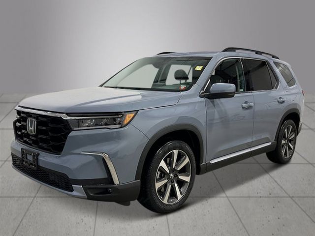 2025 Honda Pilot Touring's photo
