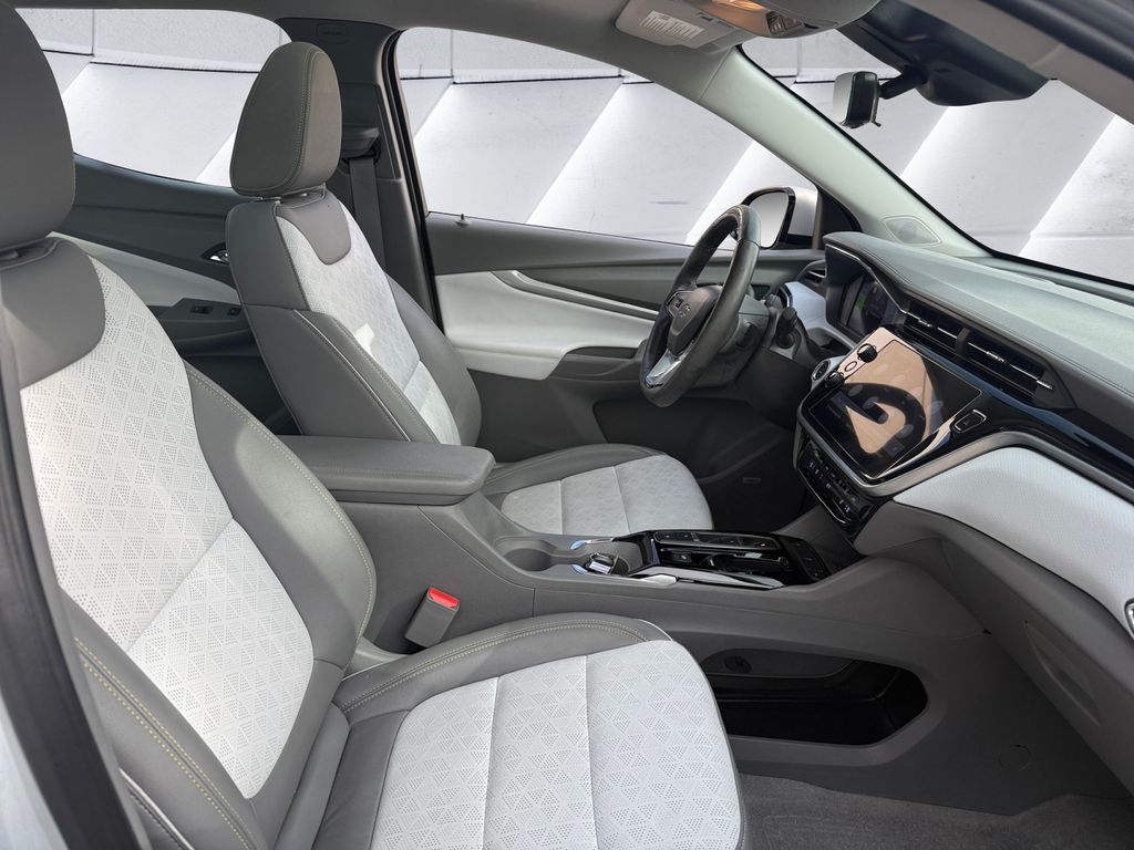 2022 Chevrolet Bolt EUV Premier photo 13