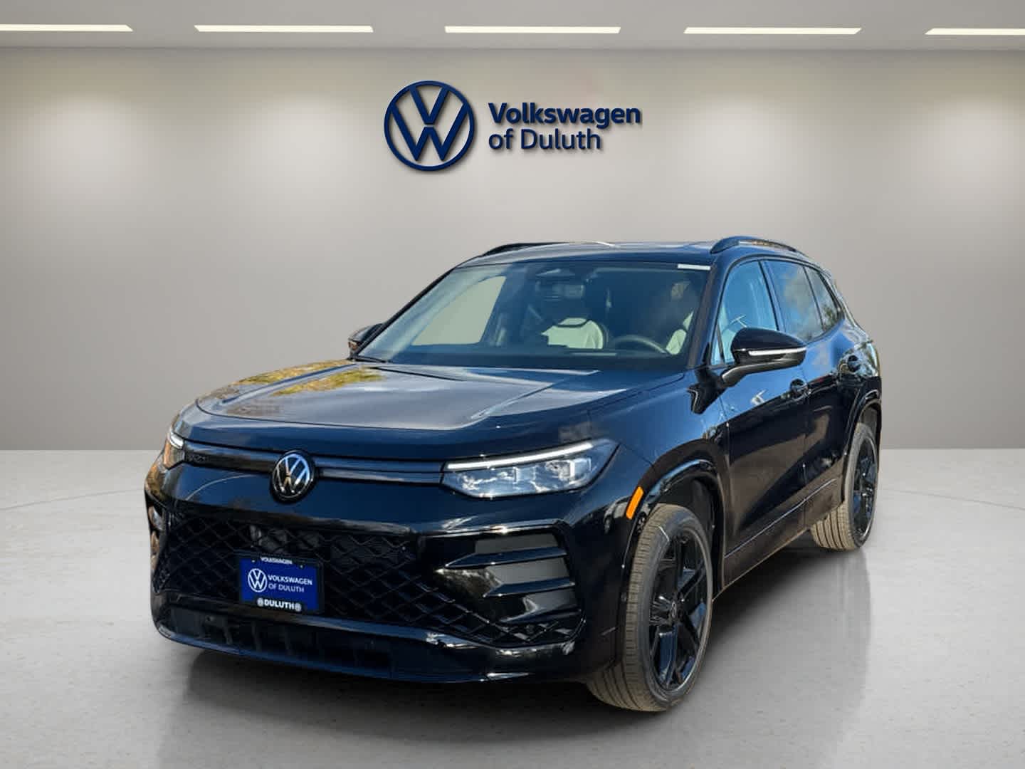 2026 Volkswagen Tiguan SE R-LINE BLACK's photo