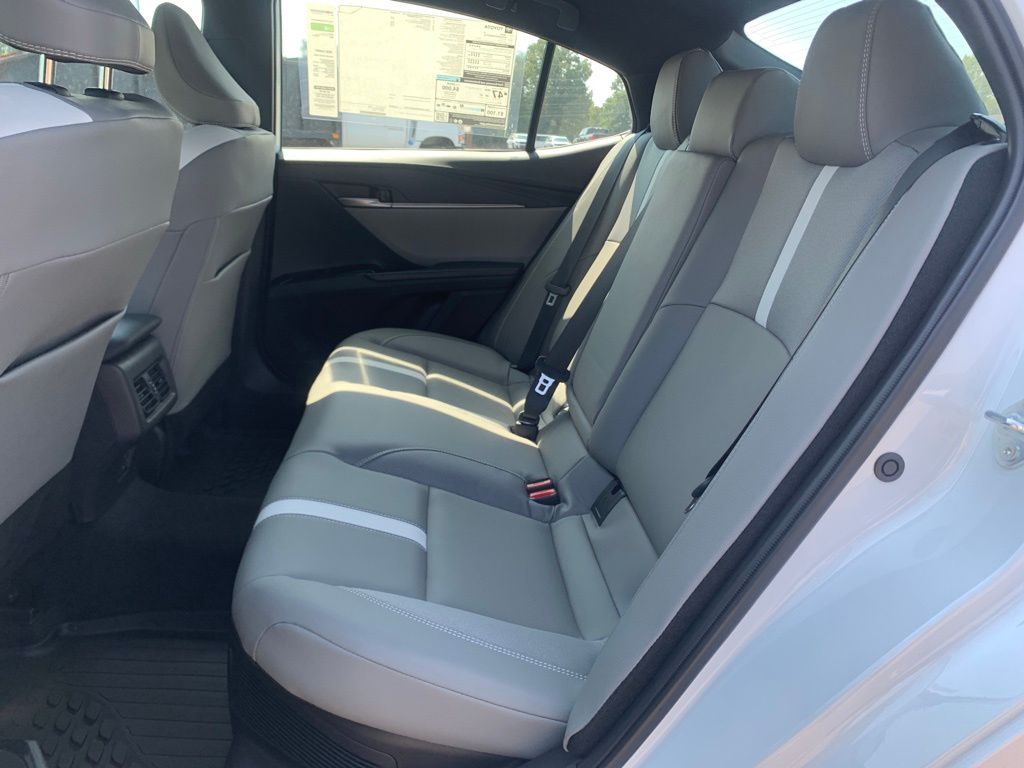 2025 Toyota Camry SE photo 23