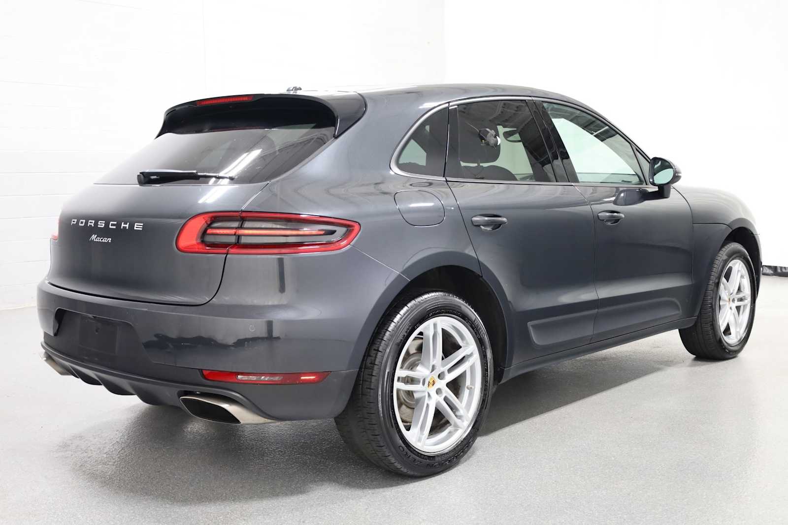 2018 Porsche Macan photo 8