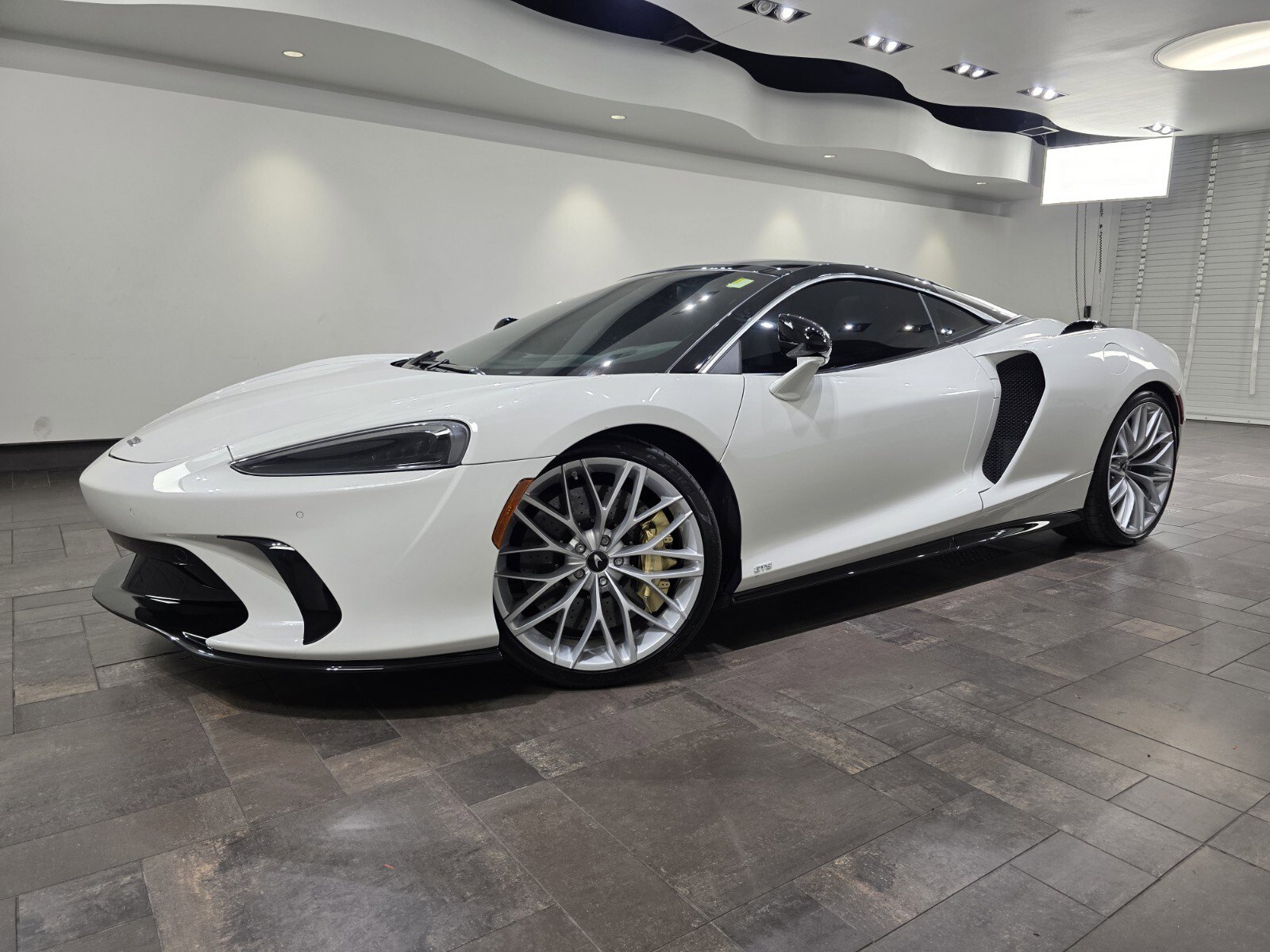 2025 McLaren GTS