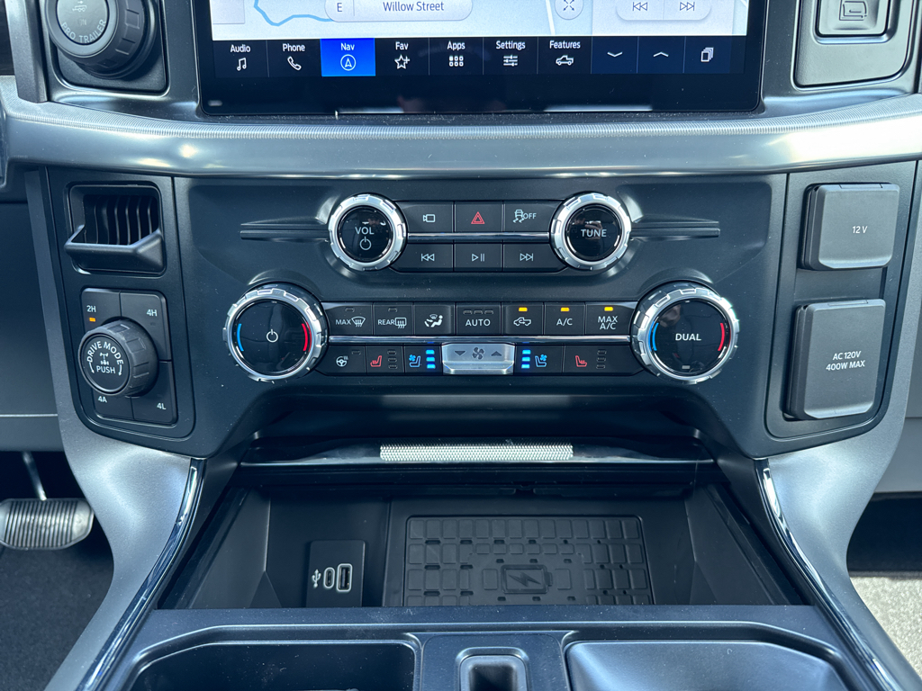 2025 Ford F-150 Lariat photo 32