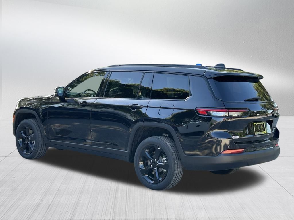 2024 Jeep Grand Cherokee Altitude photo 6