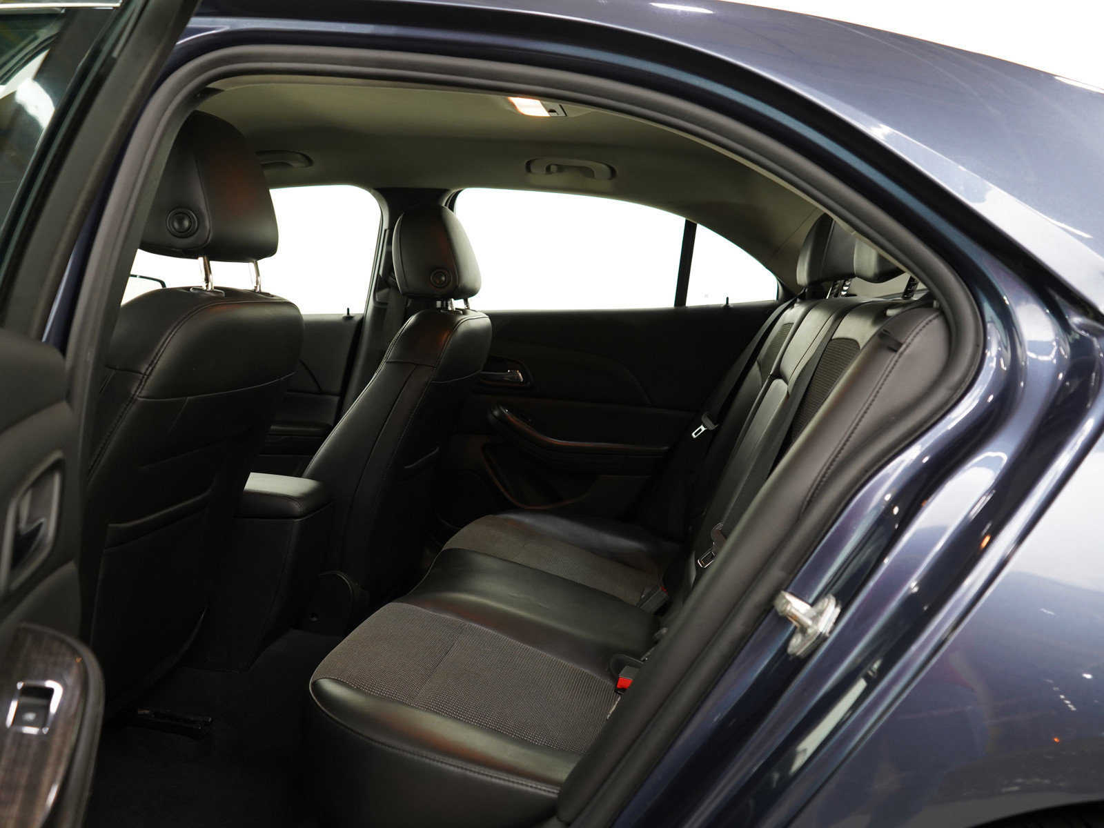 2015 Chevrolet Malibu 2LT photo 15