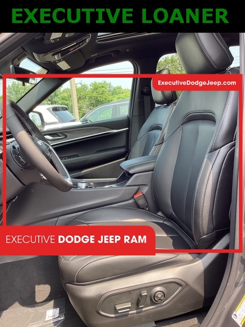 2025 Jeep Grand Cherokee Limited photo 7