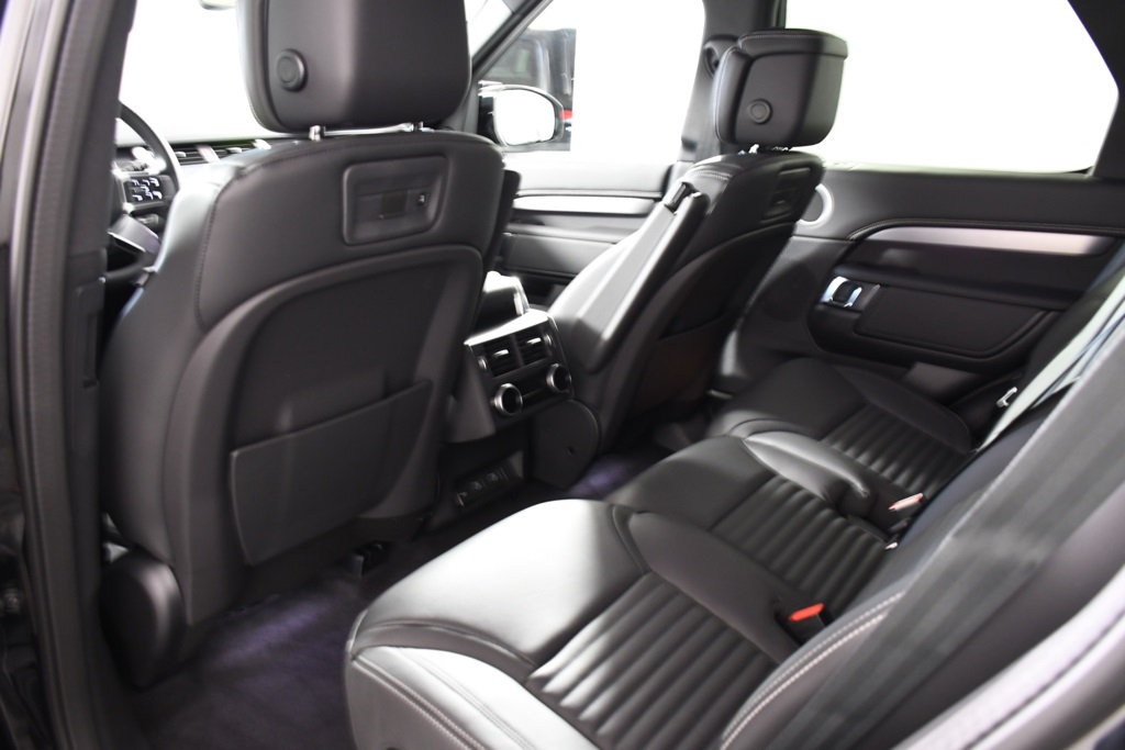 2025 Land Rover Discovery SE photo 24