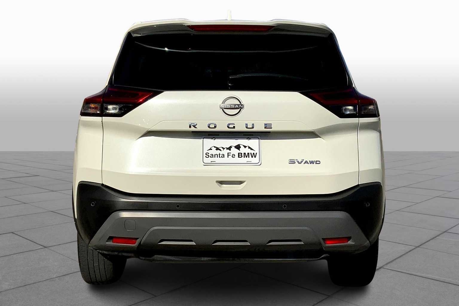 2023 Nissan Rogue SV photo 4