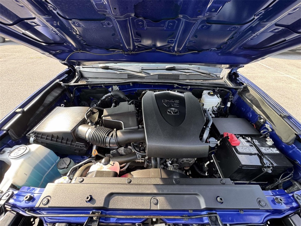 2023 Toyota Tacoma TRD Off-Road photo 12