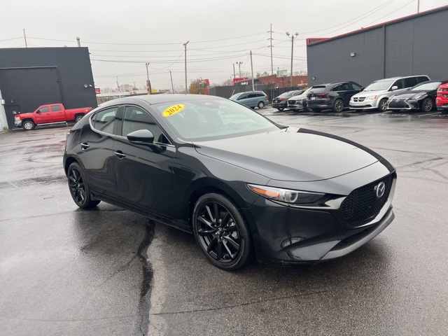 2024 Mazda Mazda3 Premium's photo