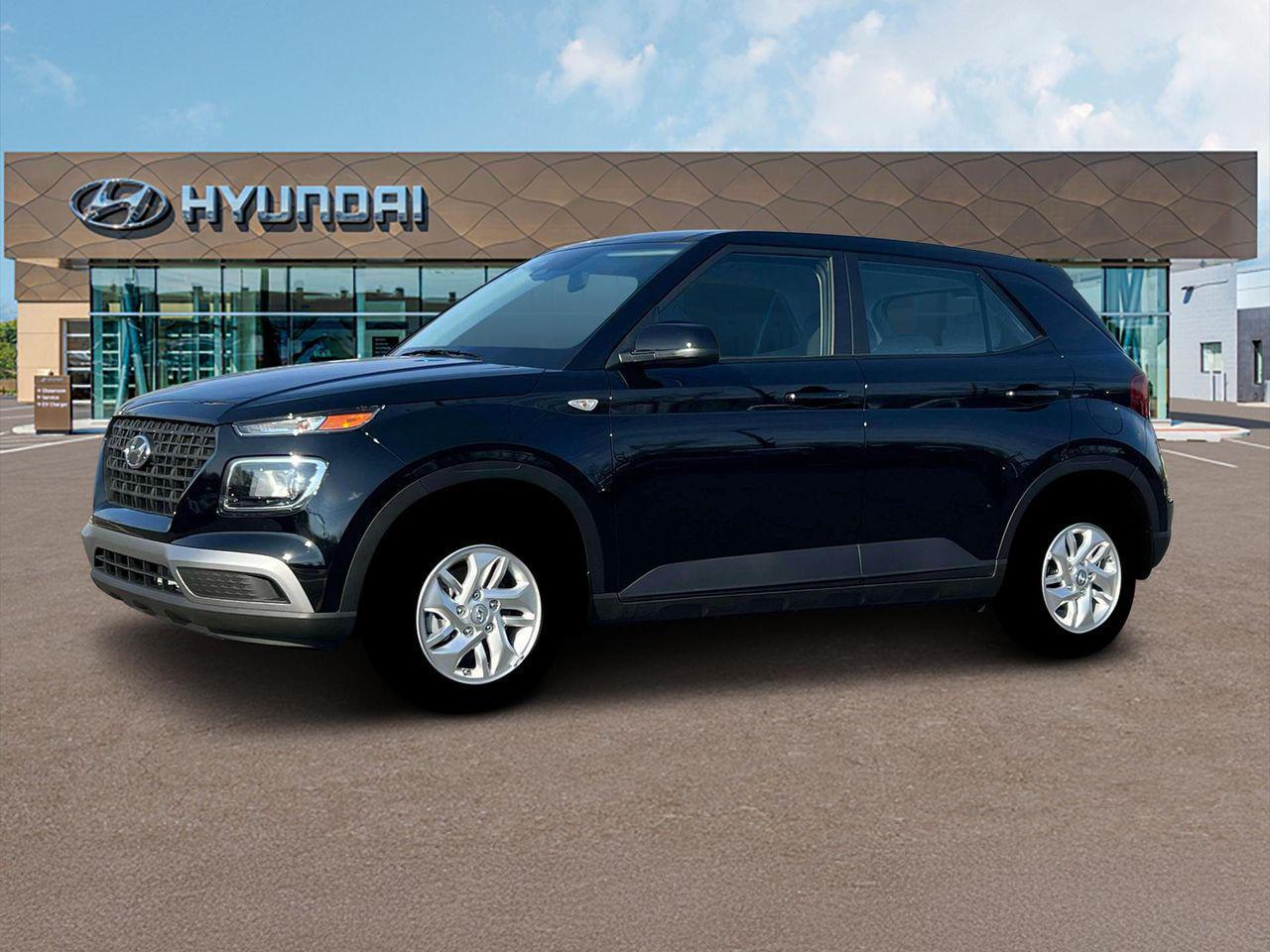 2025 Hyundai Venue SE photo 2