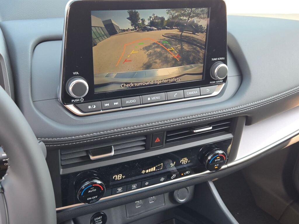 2026 Nissan Rogue SV photo 23