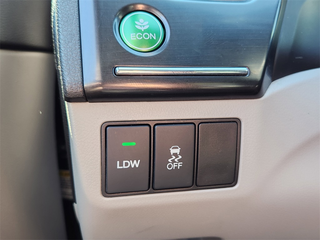 2013 Honda Civic Hybrid photo 25