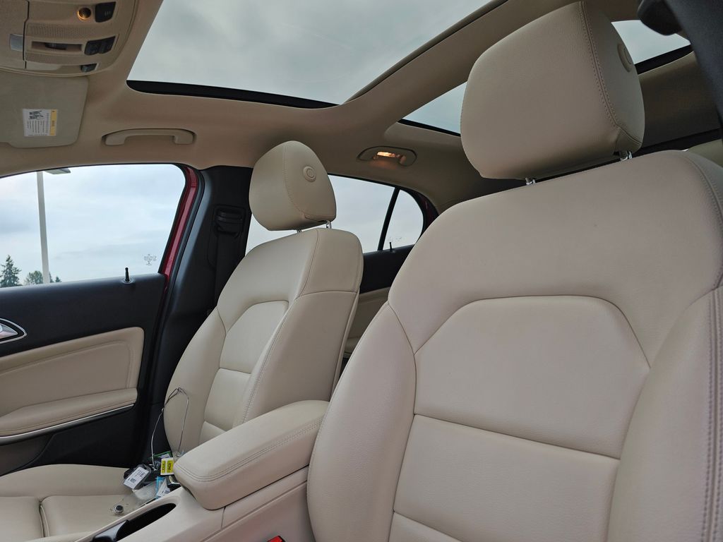 2020 Mercedes Benz GLA 250 4MATIC photo 17