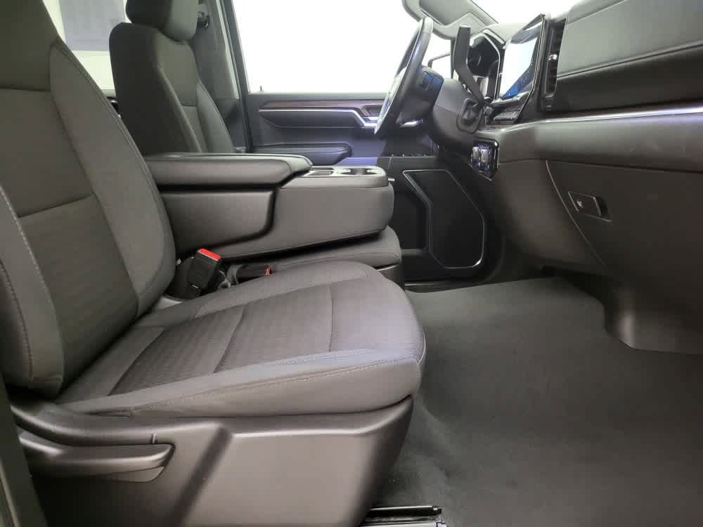 2023 Chevrolet Silverado 1500 LT photo 32